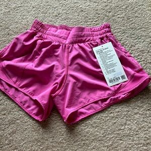 Lululemon Athletica Hotty Hot 4” Shorts size 4